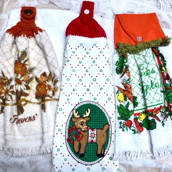 ***SOLD***3 pc Lot Crocheted/Hand Sewn Altered Kitchen Hanging Hand/Tea Towels - Picture 2 of 9
